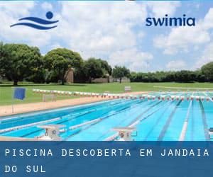 Piscina descoberta em Jandaia do Sul