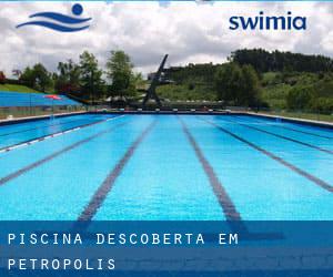 Piscina descoberta em Petrópolis